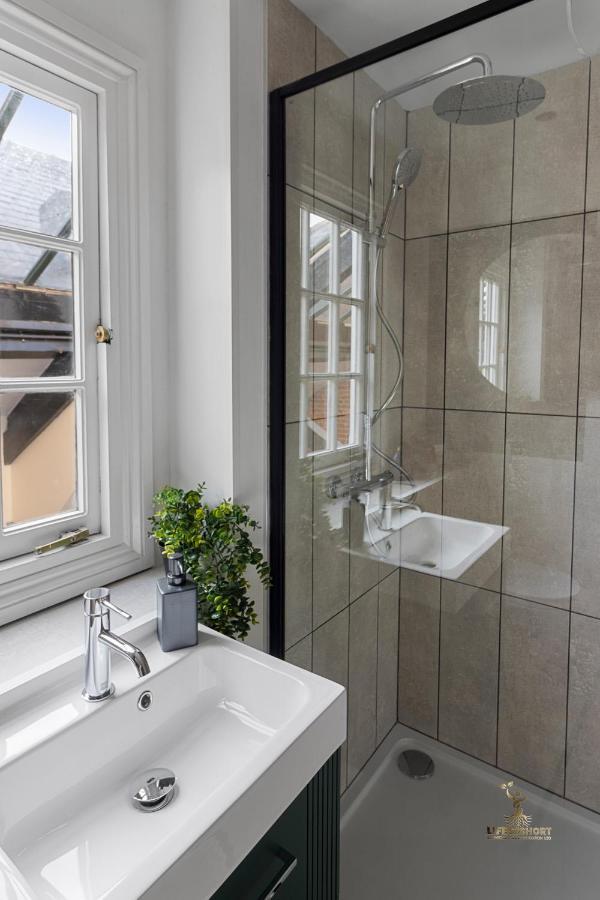 Luxe Courtyard Apartment For 4 Near Exeter City Centre Luaran gambar